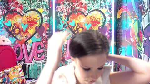  Vanessa  online show from October 27, 2025, 3:49 pm