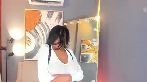vanessa_wild1 online show from June 13, 2026, 6:28 pm
