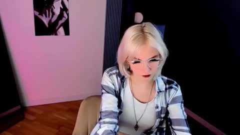 Vanessa online show from February 23, 2026, 2:58 pm