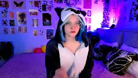 Vanessa online show from June 22, 2026, 2:47 pm