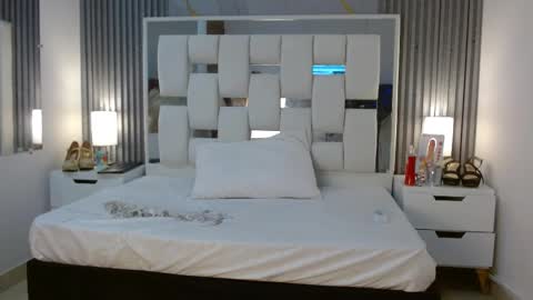 Vanessa Hard online show from September 28, 2025, 3:28 pm