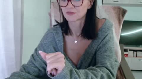 Vanessa online show from October 7, 2025, 10:34 am