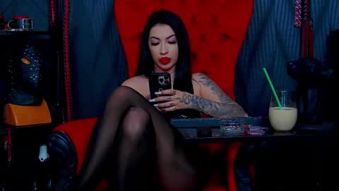 Snapshot of vanessamorningstar1 chatting on March 11, 2025, 4:40 pm Miss Vanessa online show from March 11, 2025, 4:40 pm