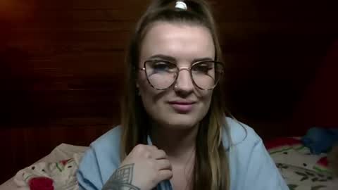 Vanessa online show from December 17, 2025, 7:31 pm