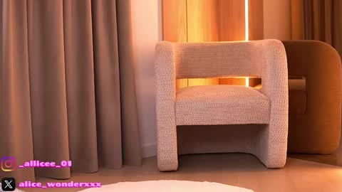 Vanessa Simon online show from March 21, 2026, 6:18 am