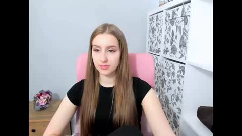 VanessaTrue online show from April 23, 2026, 9:41 am