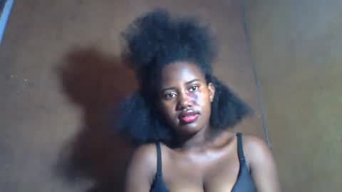 vaniah321 online show from January 15, 2025, 11:00 am