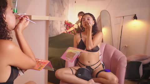 vanilla_hot_ online show from December 22, 2025, 7:33 pm
