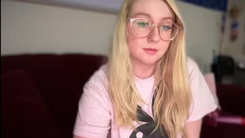 Snapshot of vanillapuddingpie chatting on March 2, 2025, 3:56 am vanillapuddingpie online show from March 2, 2025, 3:56 am