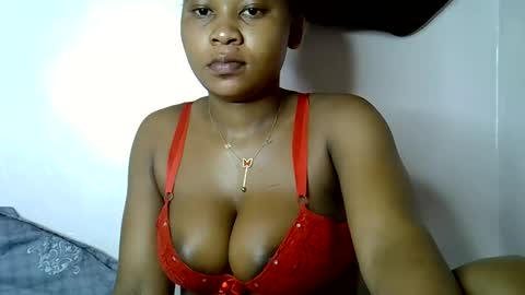 vanillavenus online show from November 7, 2025, 2:17 pm