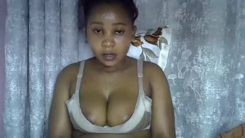 vanillavenus online show from March 22, 2026, 12:03 am