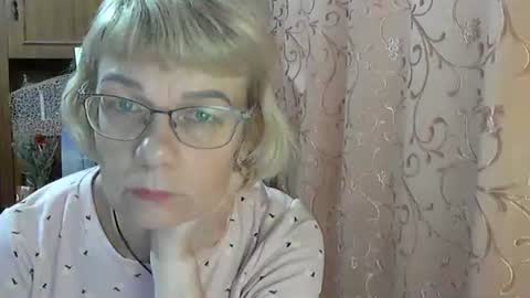Vanillaxcreamy online show from December 5, 2024, 1:38 pm