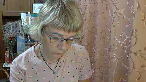 Vanillaxcreamy online show from December 6, 2024, 5:11 pm