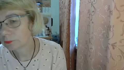 Vanillaxcreamy online show from December 9, 2024, 10:32 am