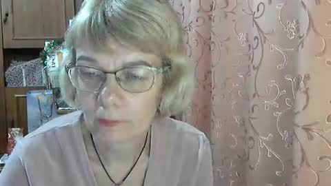 Vanillaxcreamy online show from December 17, 2024, 1:16 pm