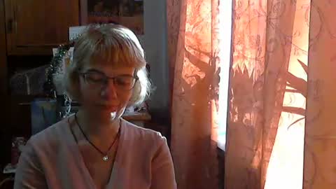 Vanillaxcreamy online show from December 19, 2024, 12:23 pm
