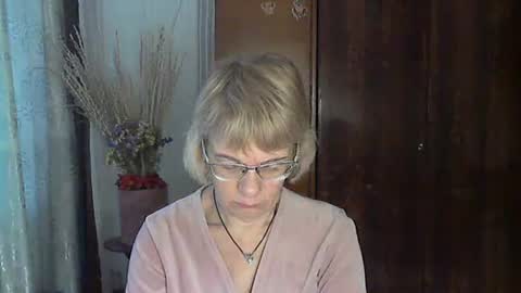 Vanillaxcreamy online show from December 27, 2024, 11:28 am