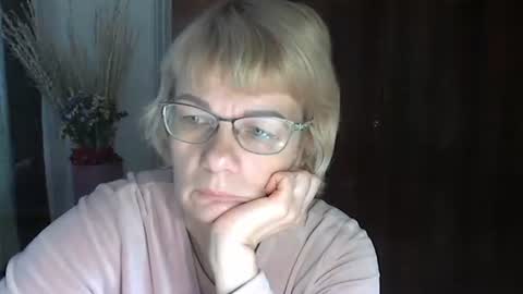 Vanillaxcreamy online show from December 28, 2024, 10:58 am