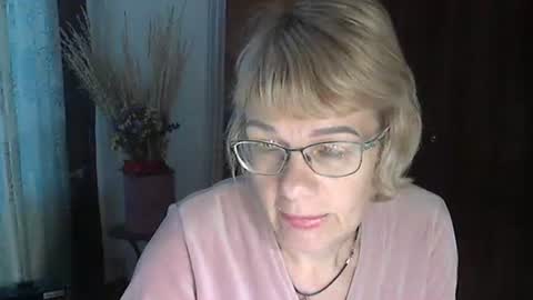 Vanillaxcreamy online show from January 7, 2025, 1:03 pm