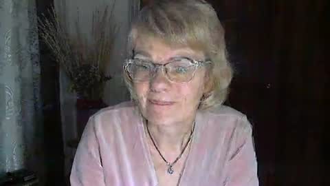 Vanillaxcreamy online show from January 8, 2025, 3:28 pm