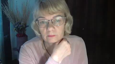 Vanillaxcreamy online show from January 14, 2025, 1:06 pm