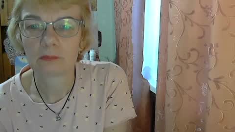 Vanillaxcreamy online show from February 5, 2025, 2:05 pm