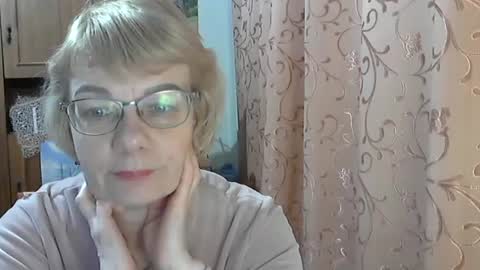 Vanillaxcreamy online show from February 8, 2025, 3:31 pm