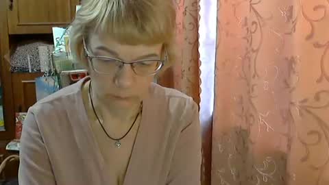 Vanillaxcreamy online show from February 14, 2025, 6:45 am