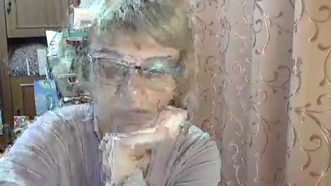 Vanillaxcreamy online show from February 19, 2025, 3:38 pm