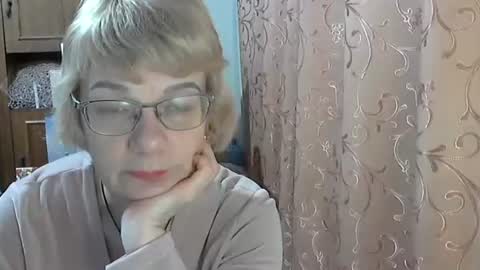 Vanillaxcreamy online show from February 22, 2025, 4:19 pm