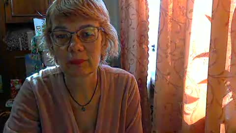 Vanillaxcreamy online show from February 24, 2025, 11:43 am