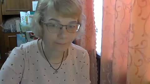 Vanillaxcreamy online show from March 1, 2025, 8:34 am