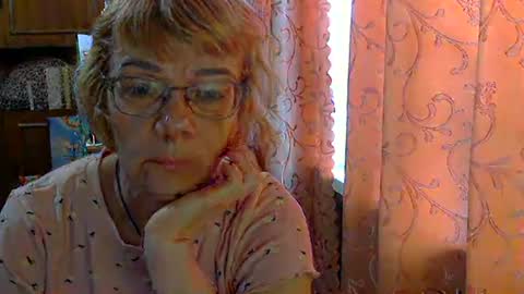 Vanillaxcreamy online show from March 2, 2025, 9:10 am