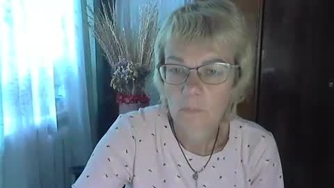 Vanillaxcreamy online show from September 30, 2025, 9:03 am