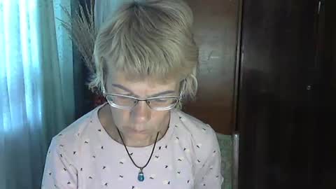 Vanillaxcreamy online show from October 1, 2025, 9:48 am