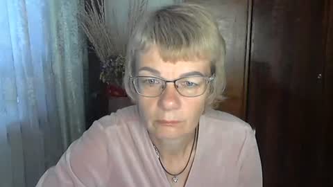 Vanillaxcreamy online show from October 10, 2025, 10:14 am