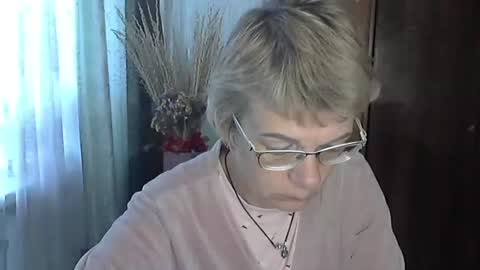 Vanillaxcreamy online show from October 21, 2025, 10:05 am