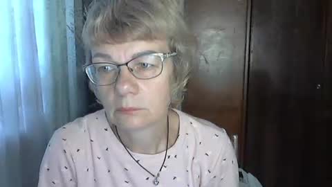 Vanillaxcreamy online show from November 12, 2025, 8:15 am