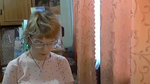Vanillaxcreamy online show from December 17, 2025, 9:59 am