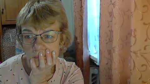 Vanillaxcreamy online show from December 19, 2025, 11:39 am