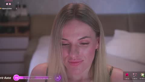 Sophie online show from April 17, 2026, 10:07 am