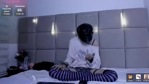 vannellope_96 online show from February 28, 2026, 9:16 pm