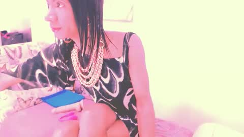 VANNESA online show from April 20, 2026, 3:53 am