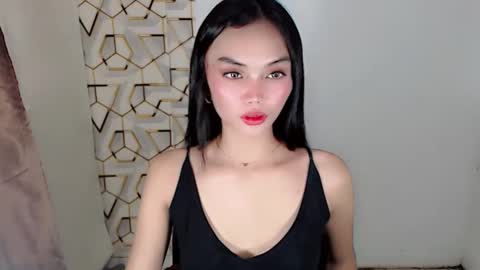 VANNESA online show from October 19, 2025, 9:32 am