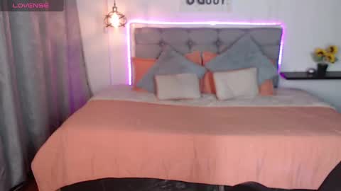 vane online show from December 5, 2024, 8:55 pm