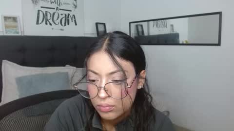 vane online show from October 3, 2025, 7:44 pm