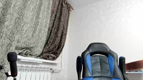Snapshot of vano_822 chatting on February 26, 2025, 6:54 pm vano_822 online show from February 26, 2025, 6:54 pm