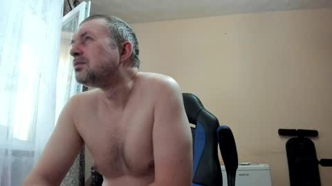 vano_822 online show from May 19, 2026, 6:09 am