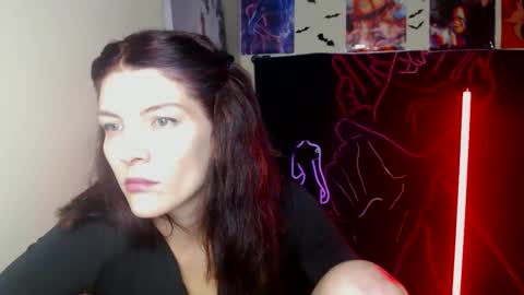 Vanessa online show from November 22, 2025, 5:34 pm