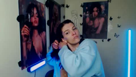 Vanessa online show from January 14, 2026, 5:29 pm